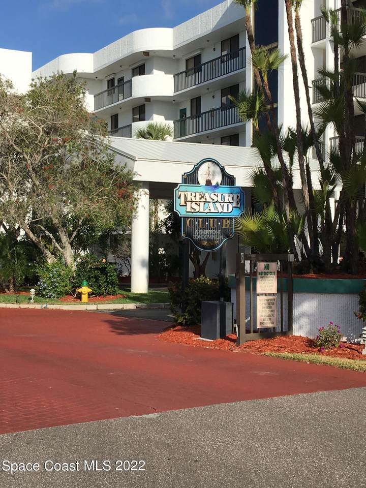 300 Columbia Drive - Photo 1