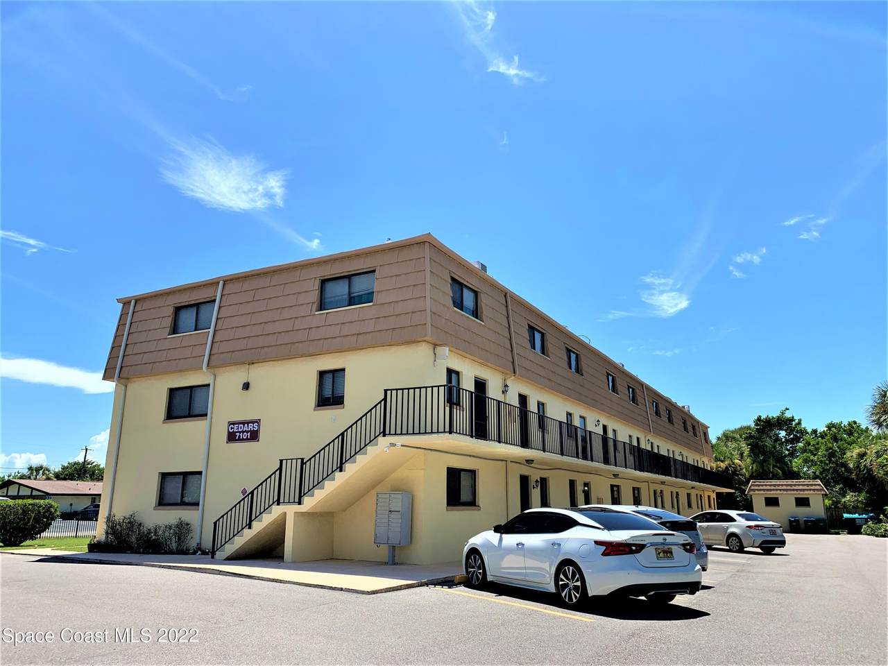 7101 Ridgewood Avenue - Photo 1