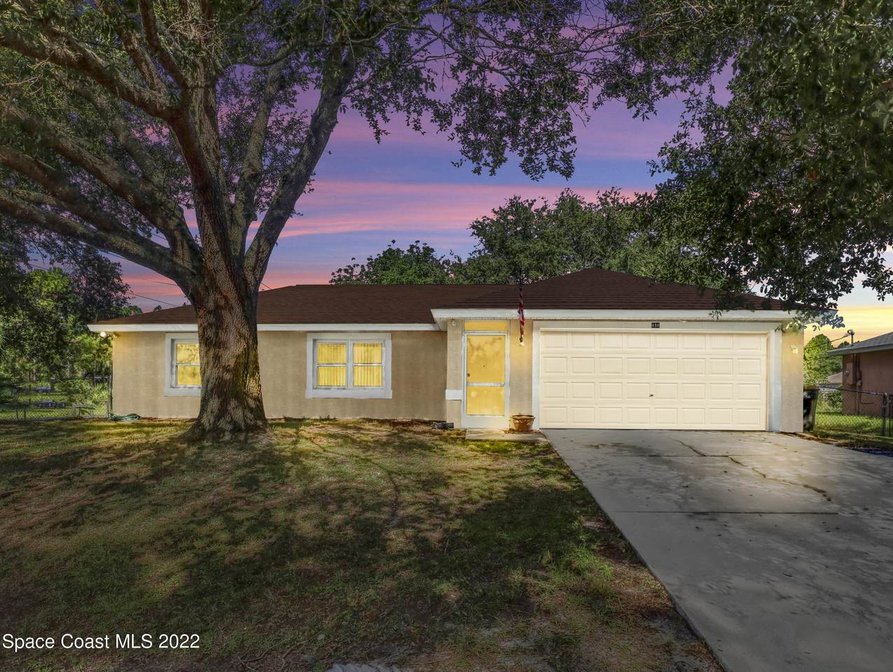 498 Wells Avenue - Photo 1