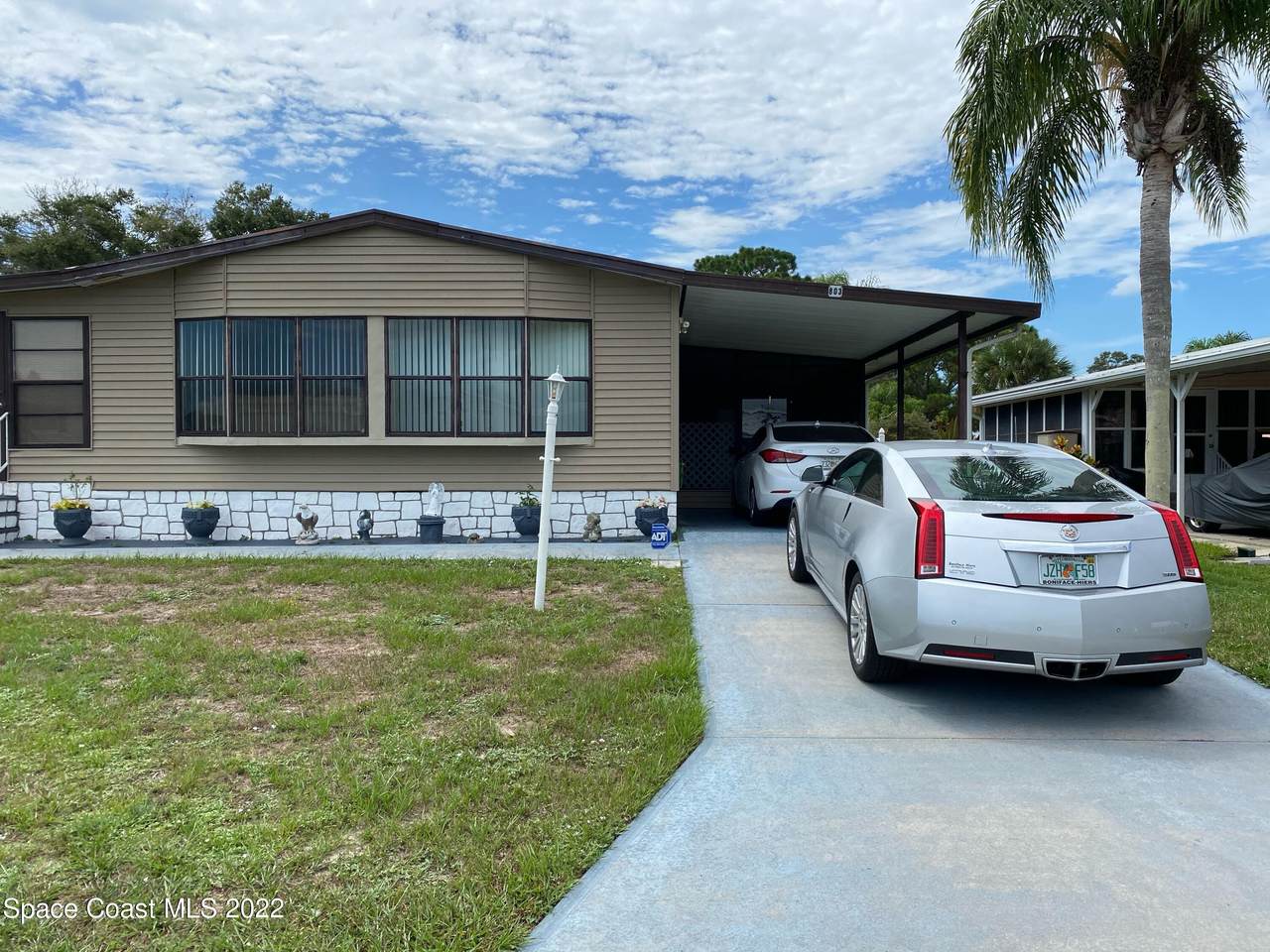 803 Tamarind Circle - Photo 1