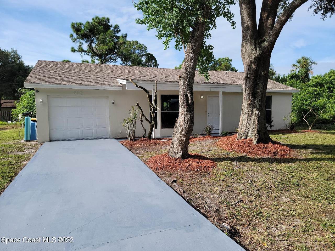610 Cardinal Street - Photo 1