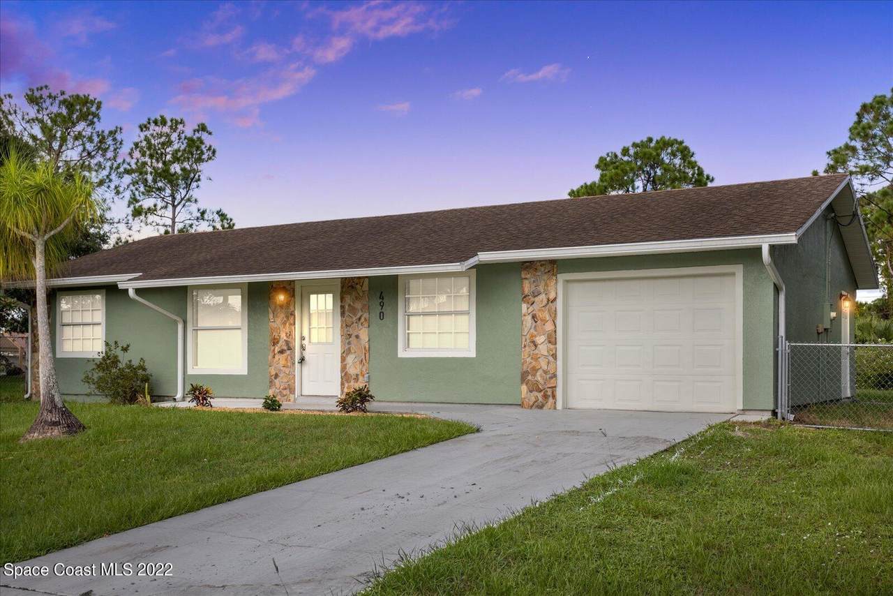 490 Treemont Avenue - Photo 1
