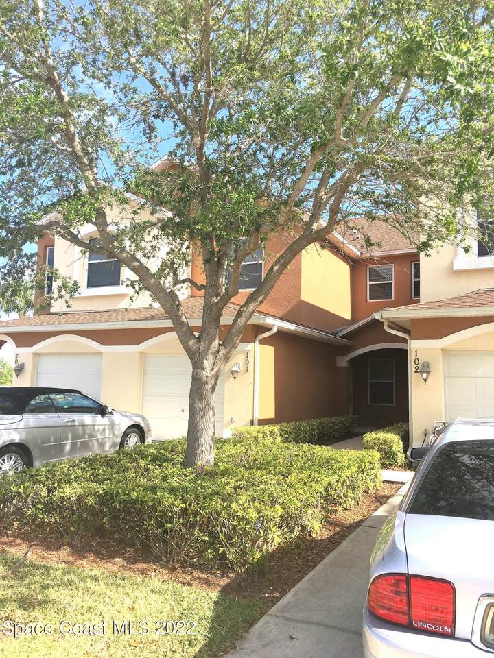 1050 Venetian Drive - Photo 1