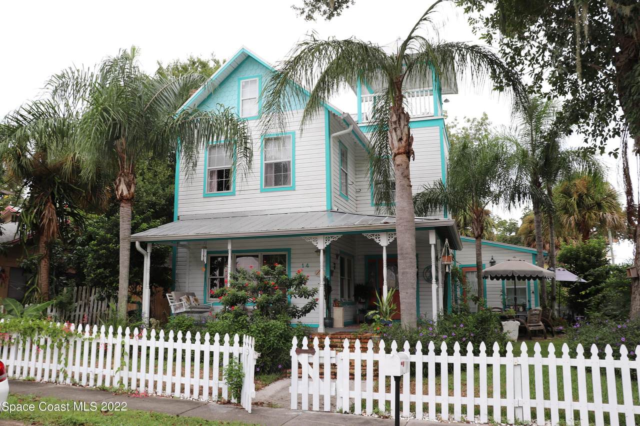 14 Barton Avenue - Photo 1