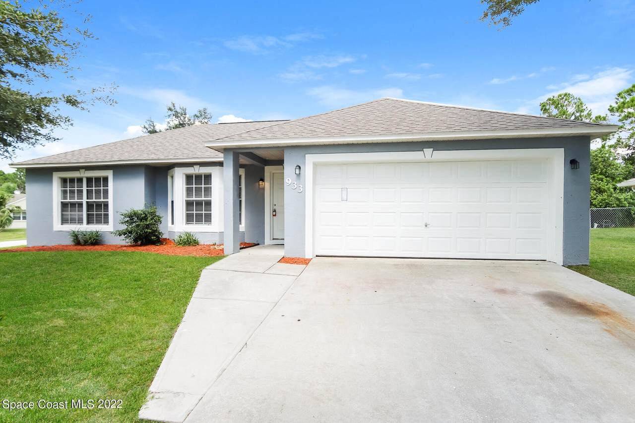 933 Carver Road - Photo 1