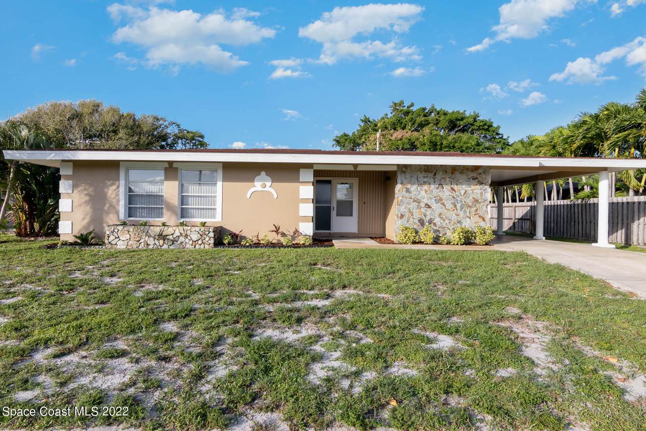 936 Darwin Lane - Photo 1