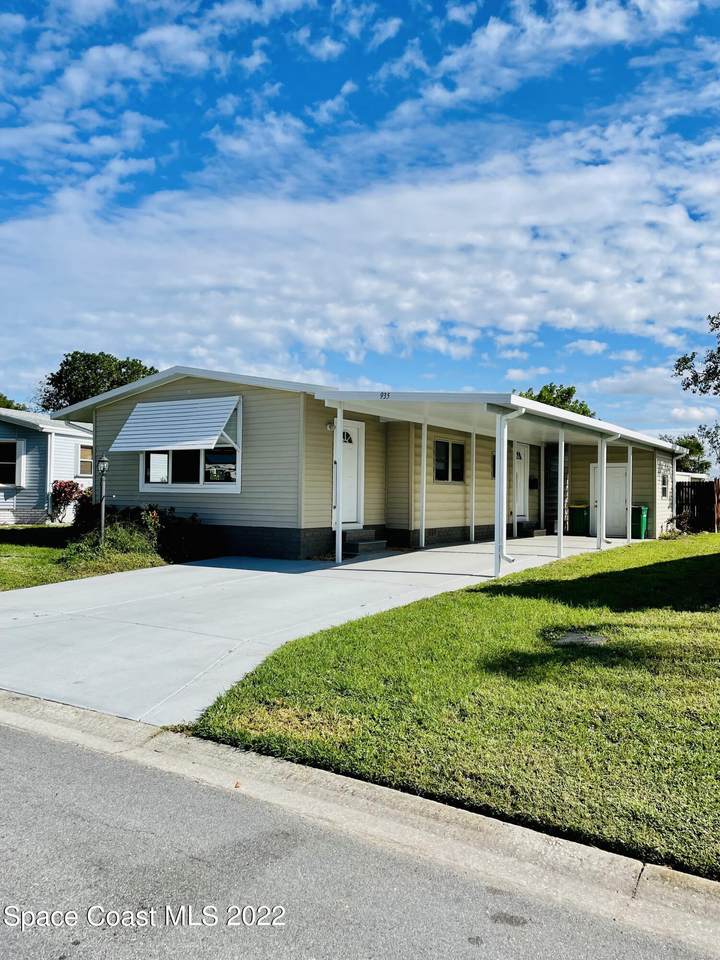 935 Thrush Circle - Photo 1