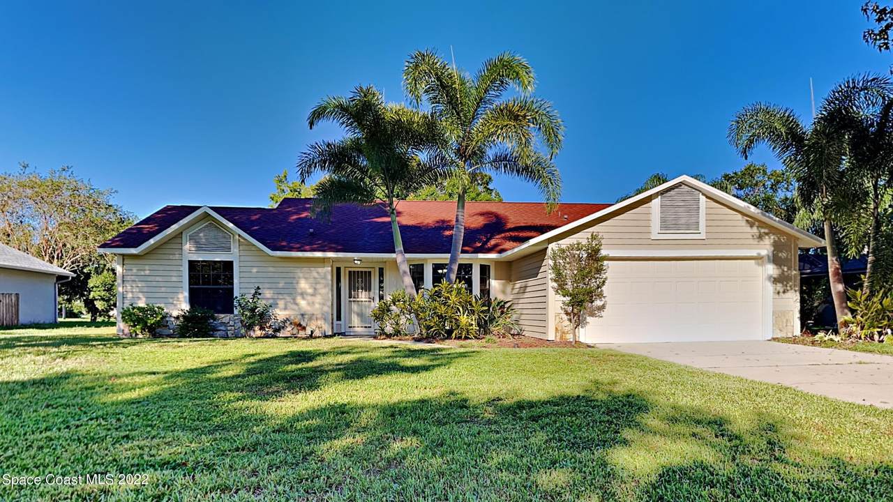 526 Deerfield Drive - Photo 1