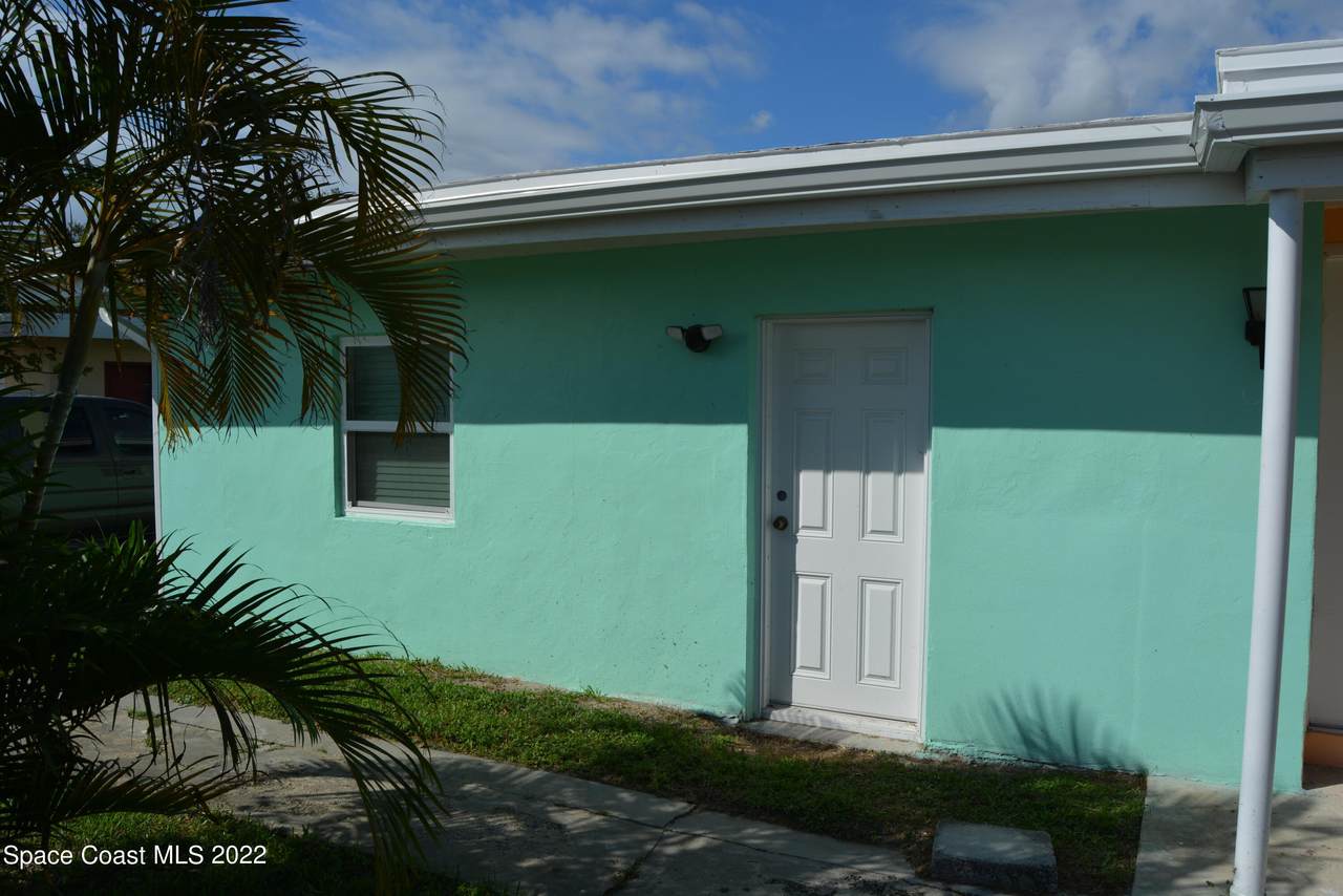 605 Oleander Drive - Photo 1