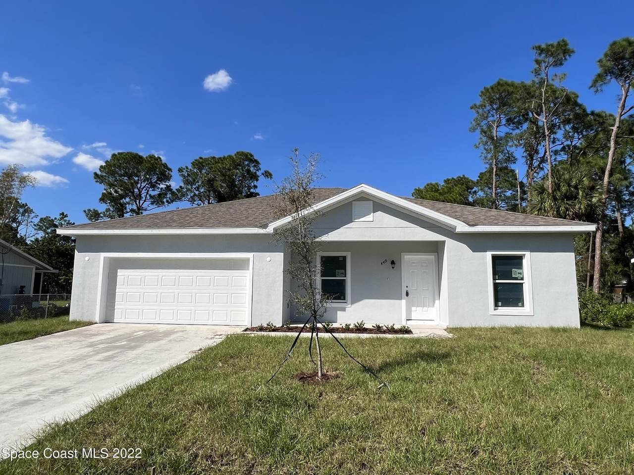 426 Treemont Avenue - Photo 1
