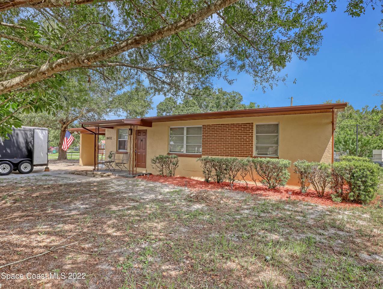 1602 Harvard Drive - Photo 1
