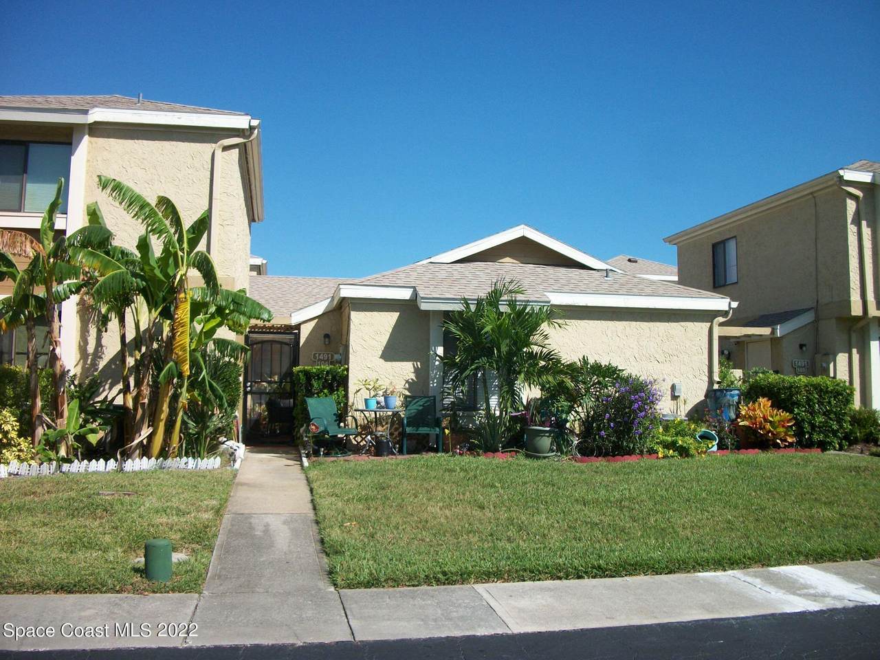 1491 Sheafe Avenue - Photo 1