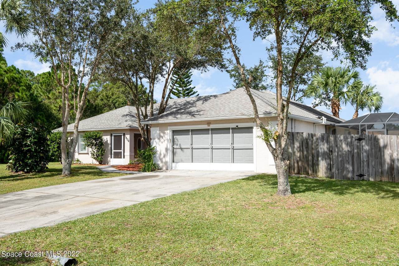 1404 Santa Anna Street - Photo 1