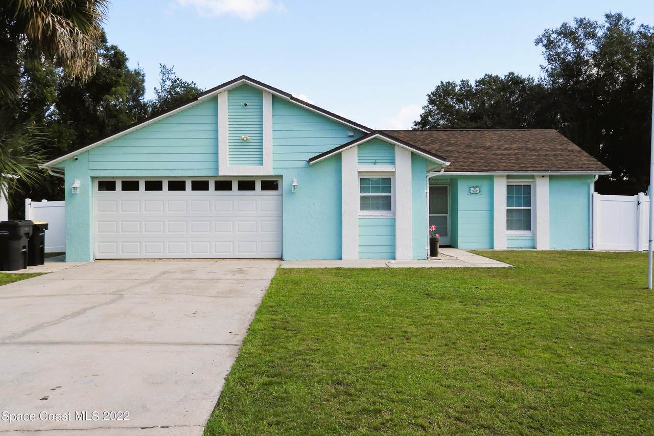 721 Camel Court - Photo 1