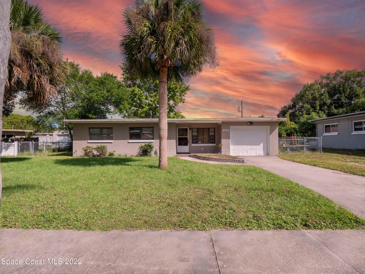 1011 Tudor Lane - Photo 1