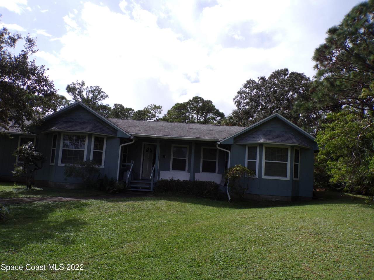 4508 Hunters Run Circle - Photo 1