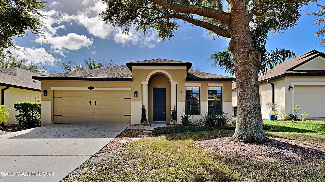 581 Loxley Court - Photo 1