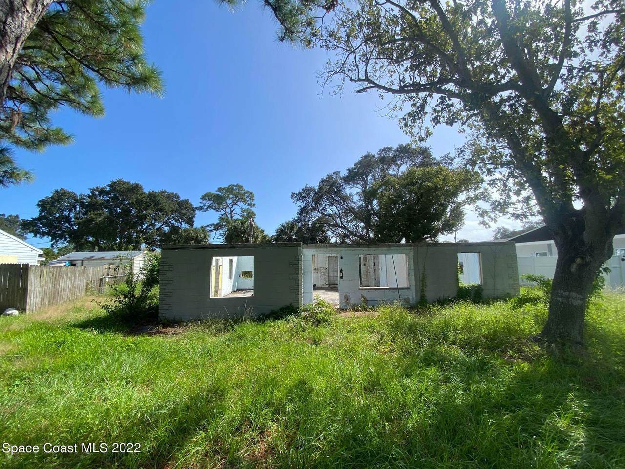 2520 Clinton Drive - Photo 1