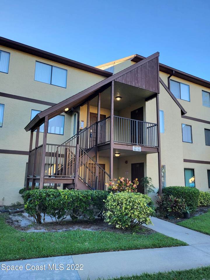 7817 Shadowood Drive - Photo 1