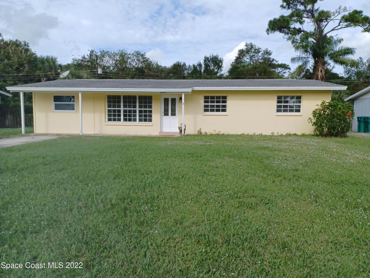 2444 Lorna Drive - Photo 1