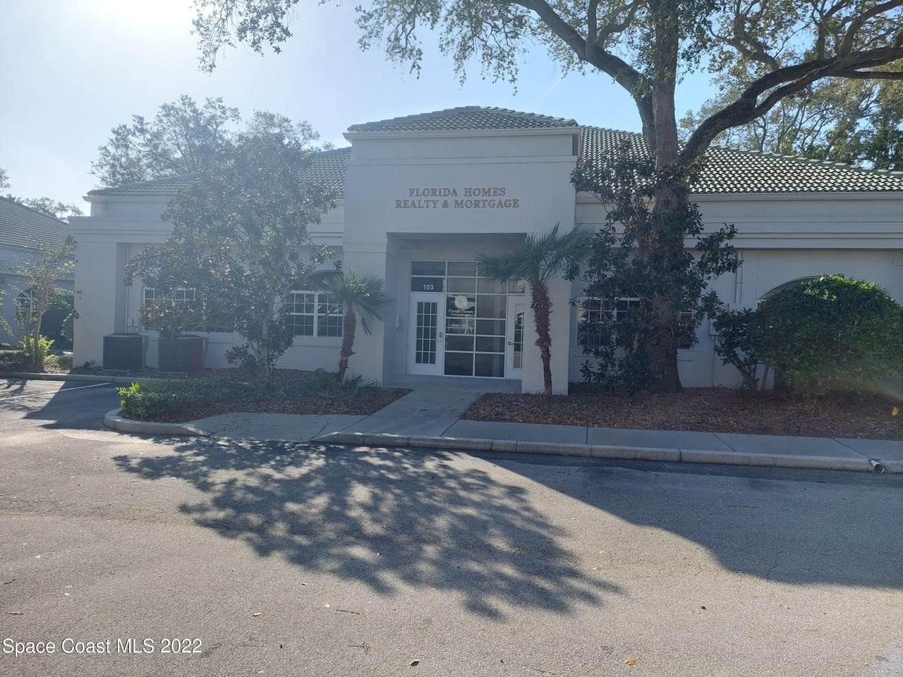 1678 Hibiscus Boulevard - Photo 1