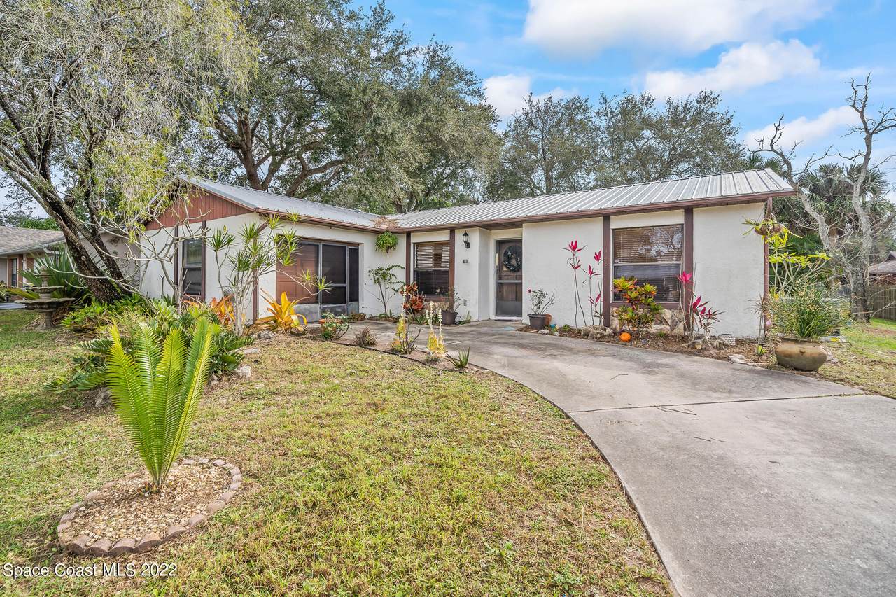 448 Stendal Road - Photo 1