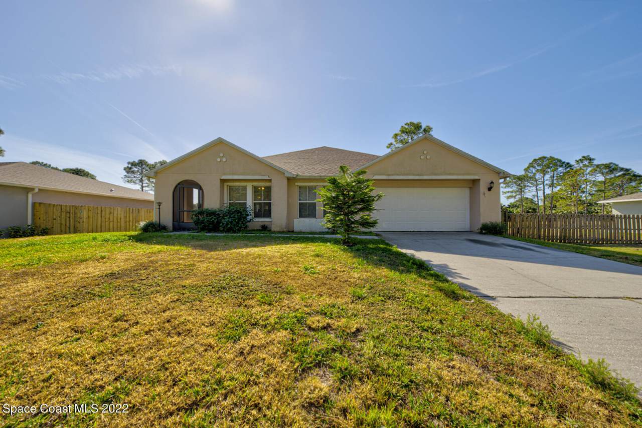 1202 Gideon Street - Photo 1