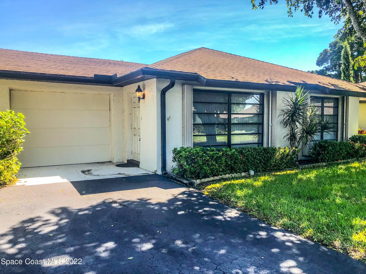 10127 Eaglewood Terrace - Photo 1