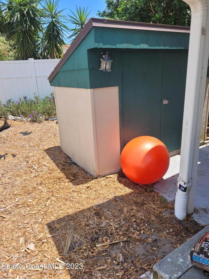 https://bt-photos.global.ssl.fastly.net/spacecoast/1280_boomver_1_979080-2.jpg