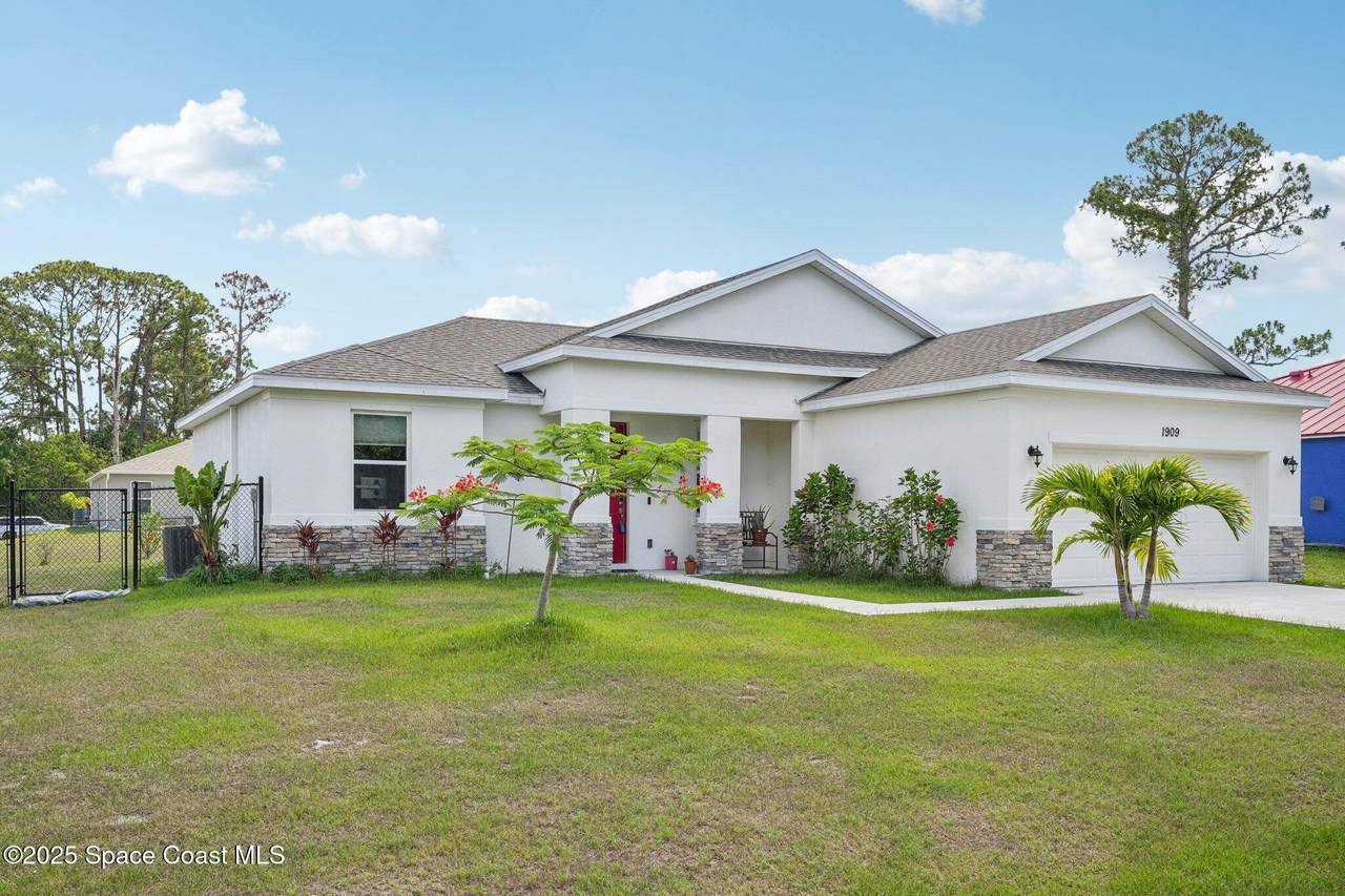 https://bt-photos.global.ssl.fastly.net/spacecoast/1280_boomver_2_1041698-2.jpg