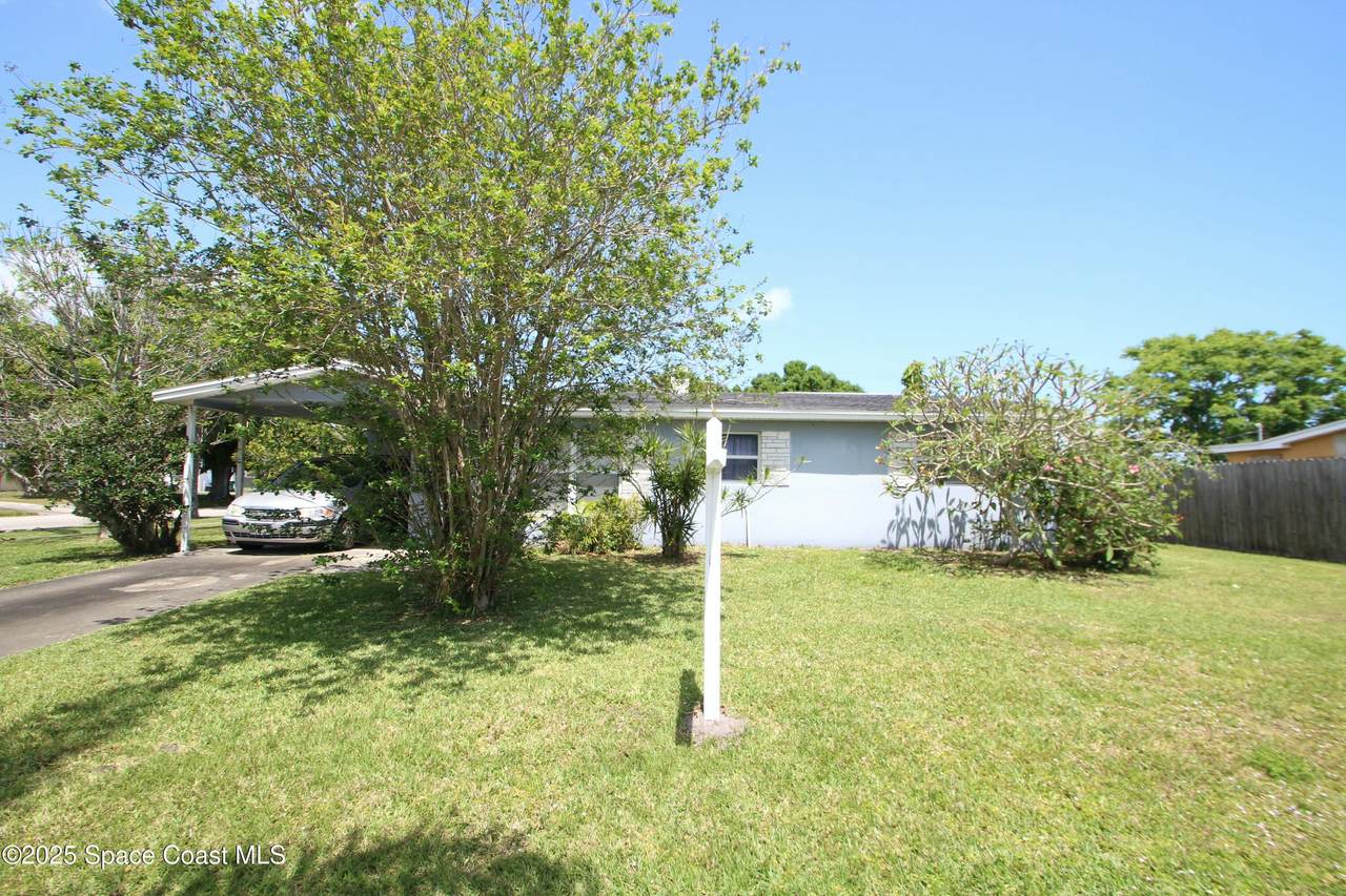 1798 Hudson Circle - Photo 1