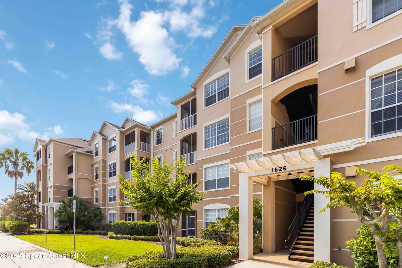 1626 Peregrine Circle - Photo 1