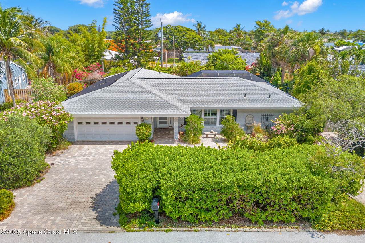 544 Solitaire Palm Drive - Photo 1