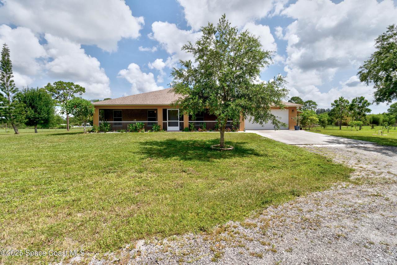 https://bt-photos.global.ssl.fastly.net/spacecoast/1280_boomver_2_1049252-2.jpg