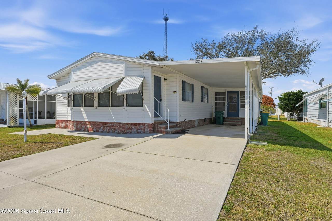 1229 Calusa Drive - Photo 1
