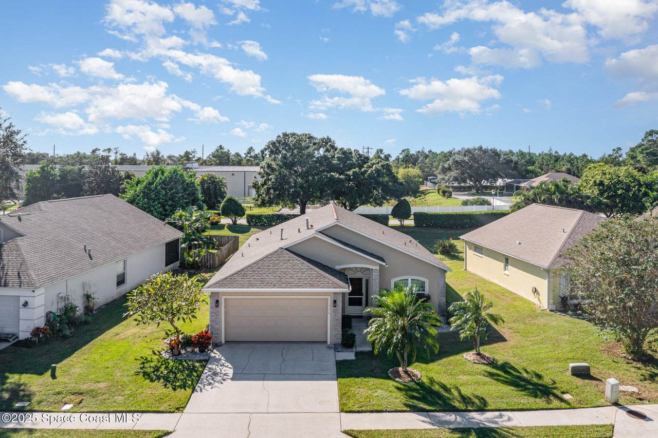 918 Pine Creek Circle - Photo 1