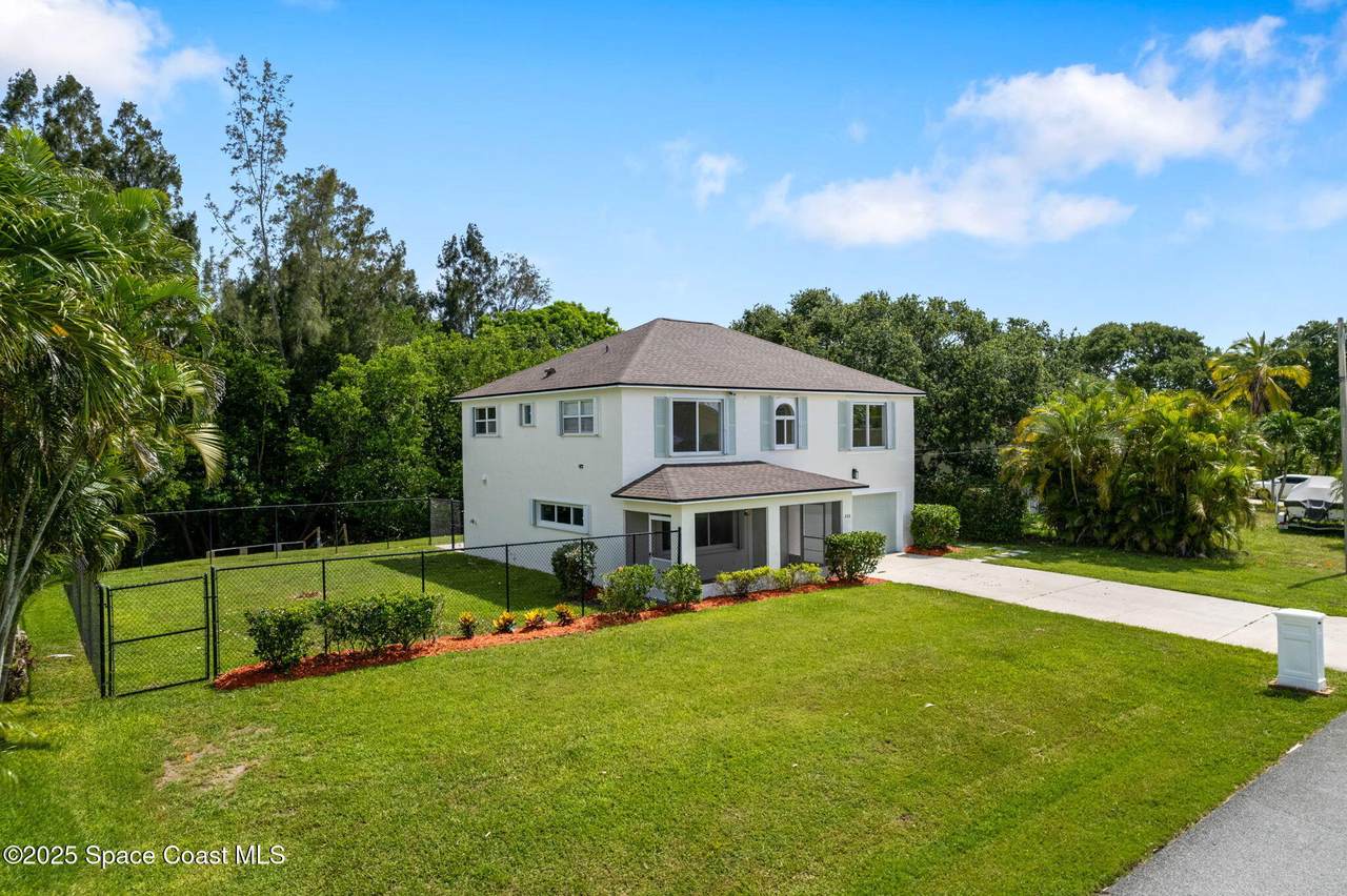 332 Nikomas Way - Photo 1