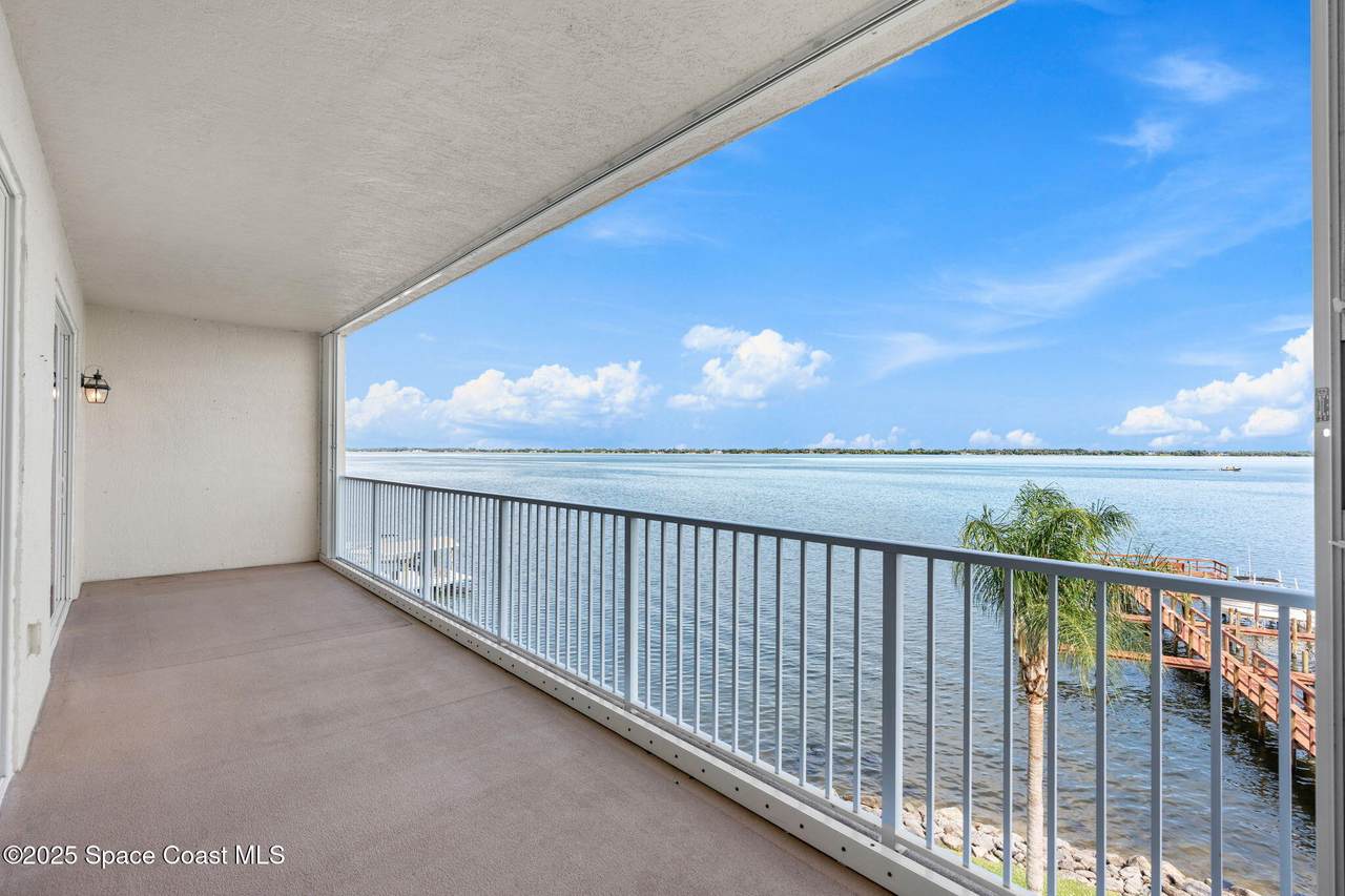 4007 Harbor City Boulevard - Photo 1