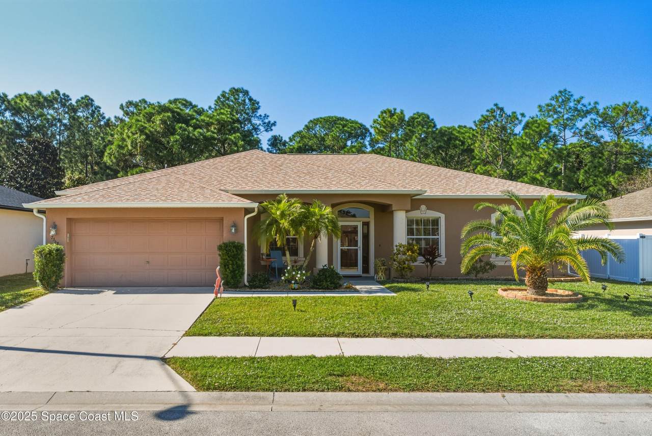 7368 Crepe Myrtle Court - Photo 1