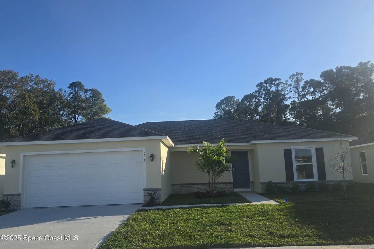 961 Richmond Circle - Photo 1