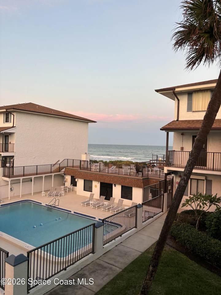 https://bt-photos.global.ssl.fastly.net/spacecoast/1280_boomver_2_1065918-2.jpg