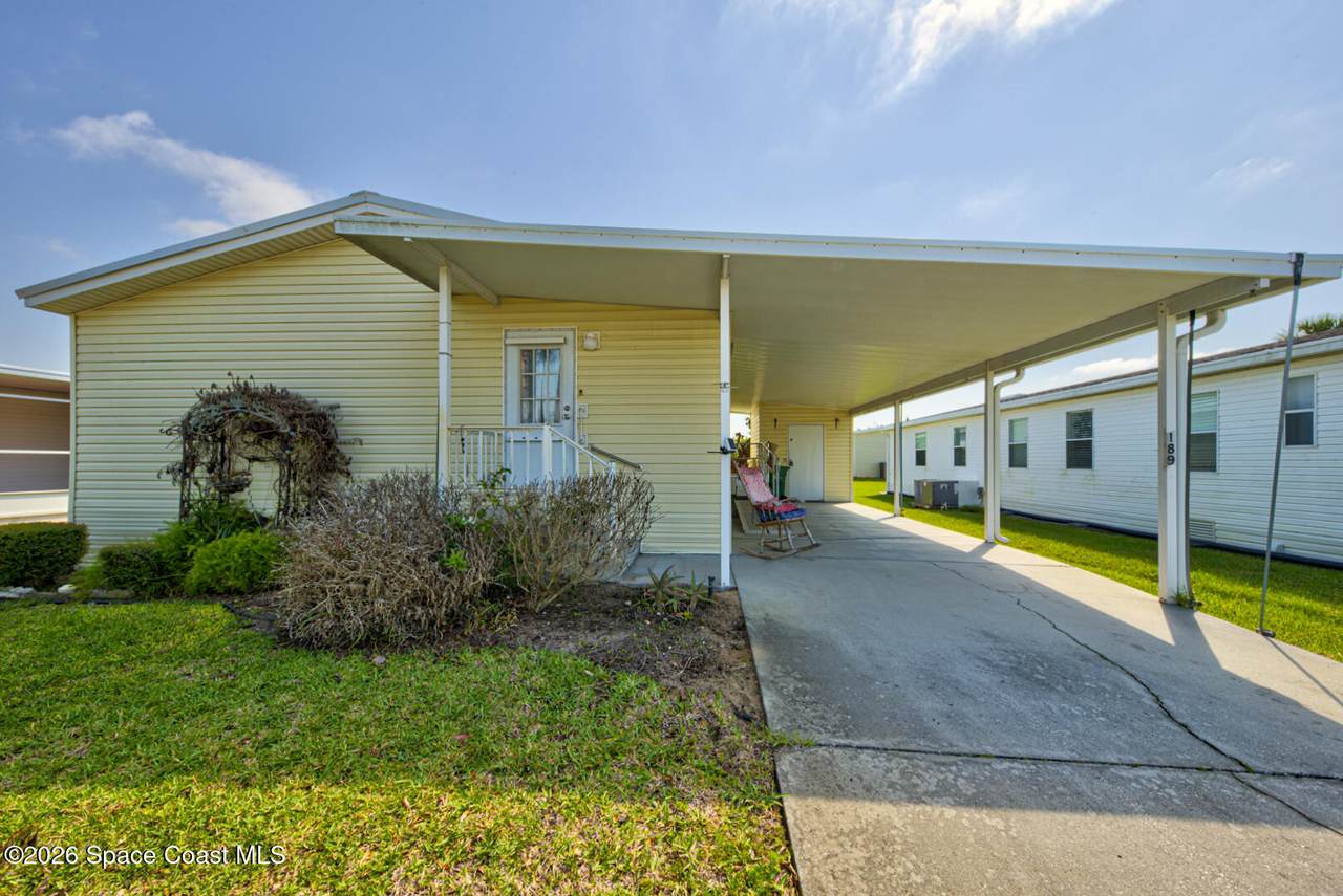 189 Woodsmill Boulevard - Photo 1