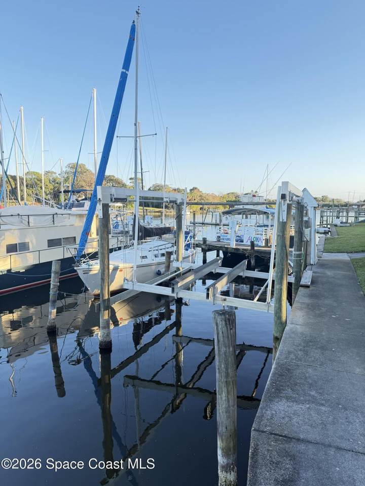 https://bt-photos.global.ssl.fastly.net/spacecoast/1280_boomver_2_1067956-2.jpg