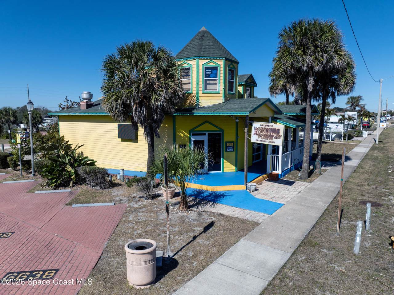 https://bt-photos.global.ssl.fastly.net/spacecoast/1280_boomver_2_1068516-2.jpg