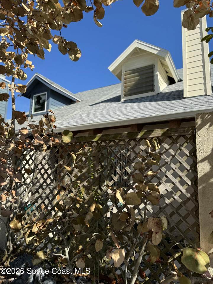 8154 Ridgewood Avenue - Photo 1
