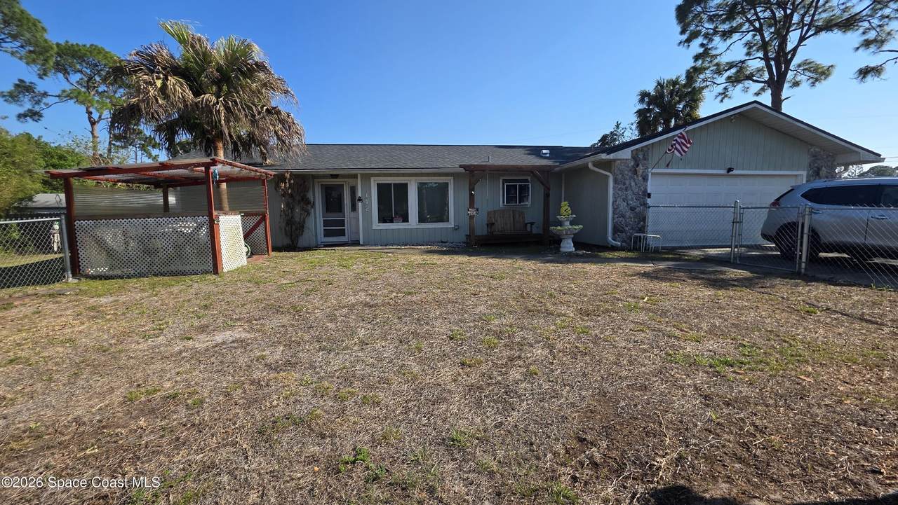 142 Tudor Road - Photo 1