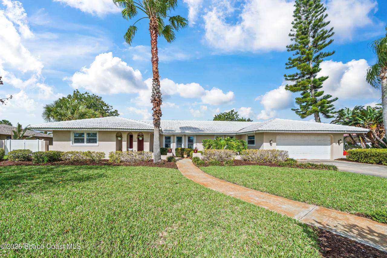 https://bt-photos.global.ssl.fastly.net/spacecoast/1280_boomver_2_1071458-2.jpg