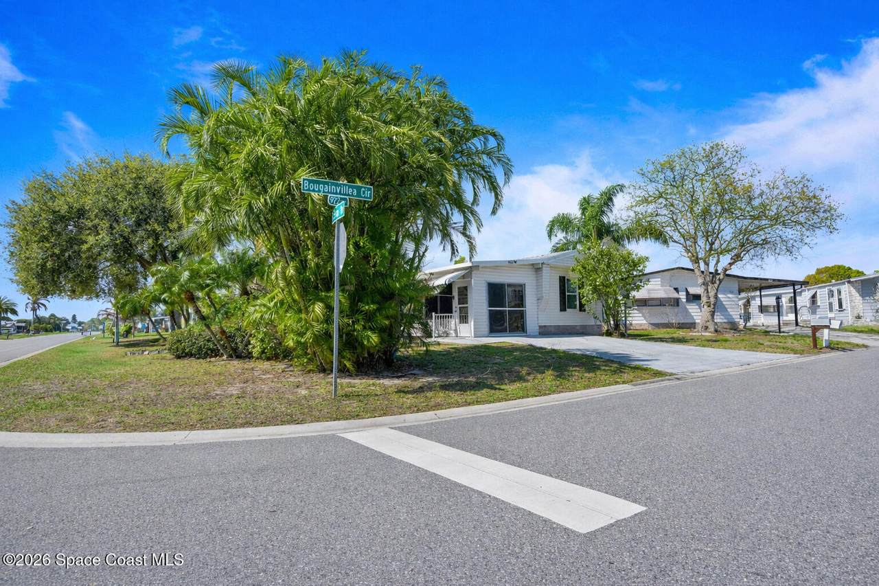 https://bt-photos.global.ssl.fastly.net/spacecoast/1280_boomver_2_1071547-2.jpg