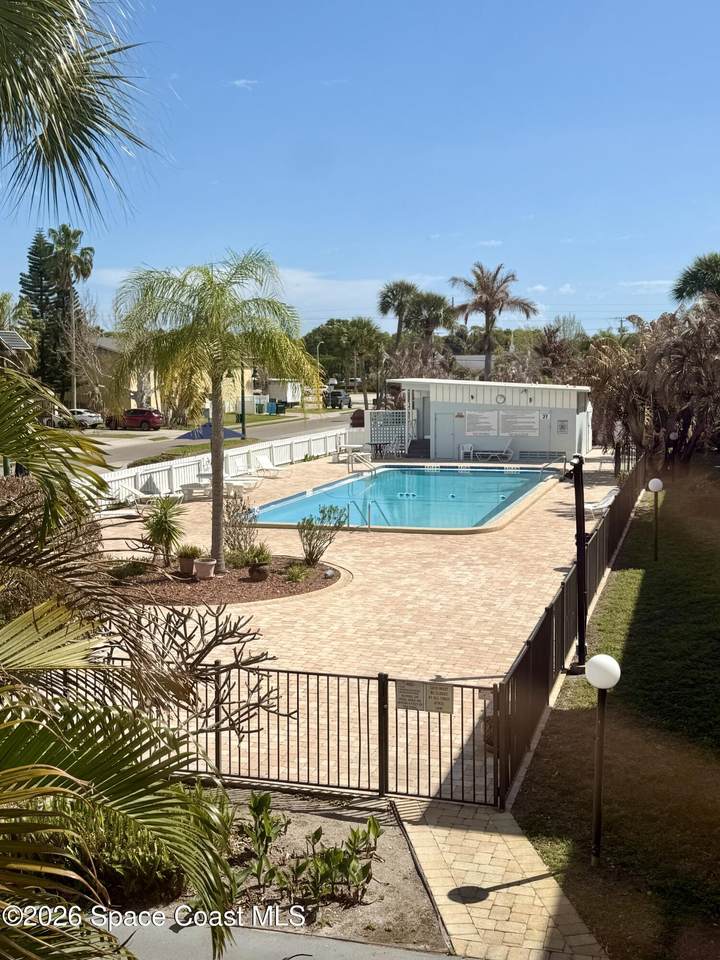 https://bt-photos.global.ssl.fastly.net/spacecoast/1280_boomver_2_1071981-2.jpg