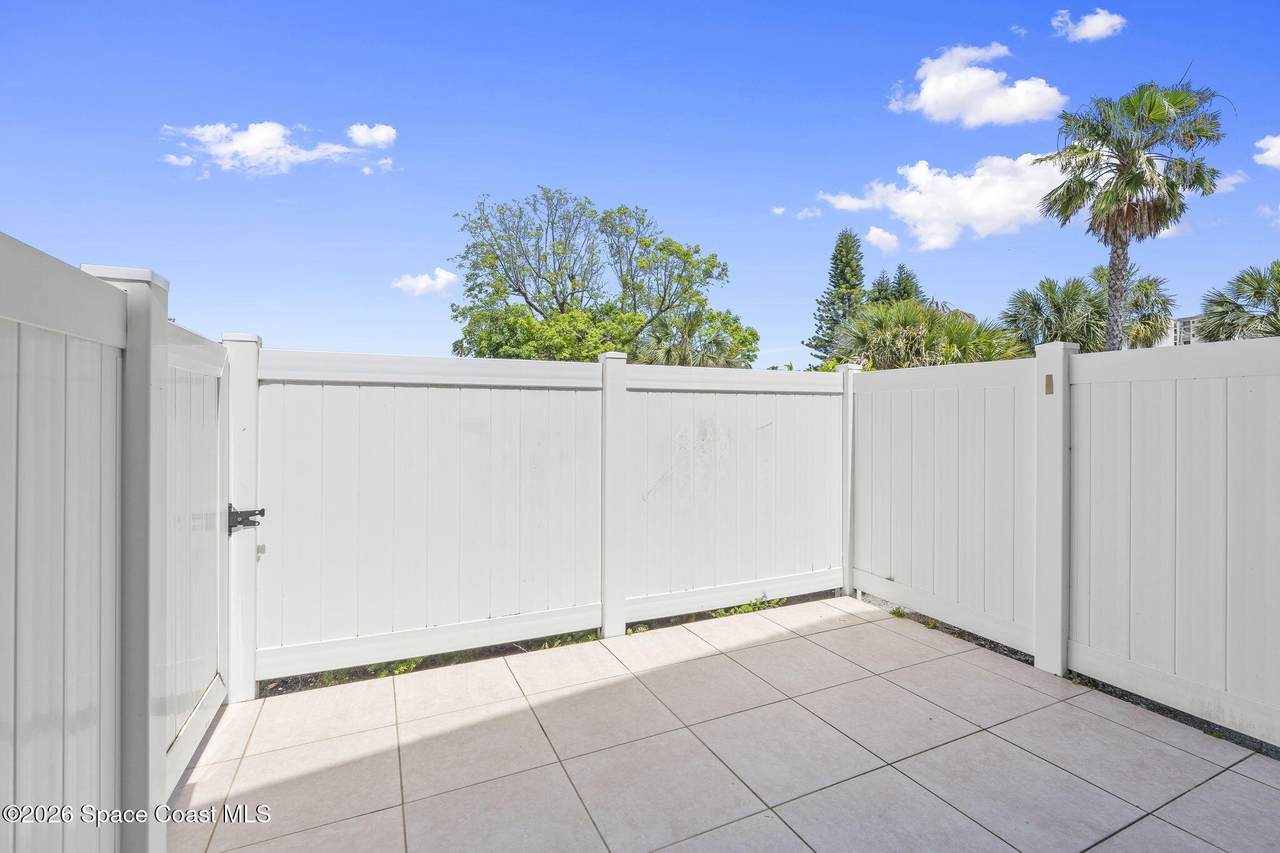 https://bt-photos.global.ssl.fastly.net/spacecoast/1280_boomver_2_1074192-2.jpg